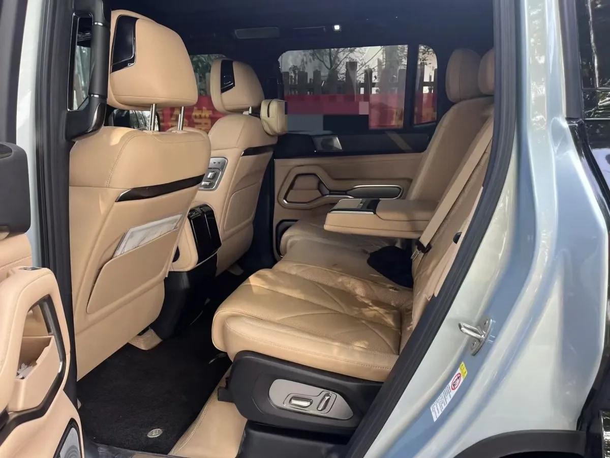 2025 FangChengBao Bao 8 2.0T 245HP L4 E-CVT PHEV 36.8KWH image 4