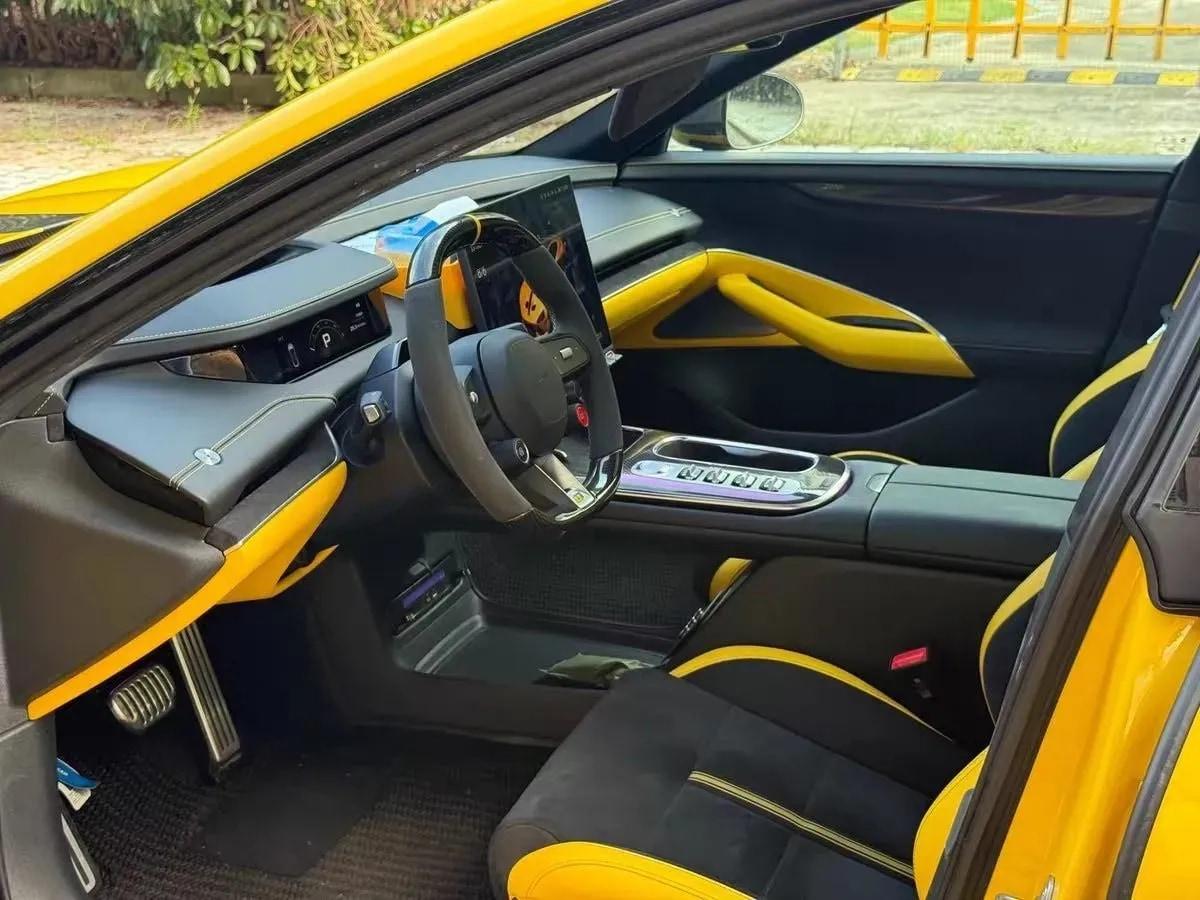 2025 Xiaomi SU7 Ultra BEV 93.7KWH 630km image 4