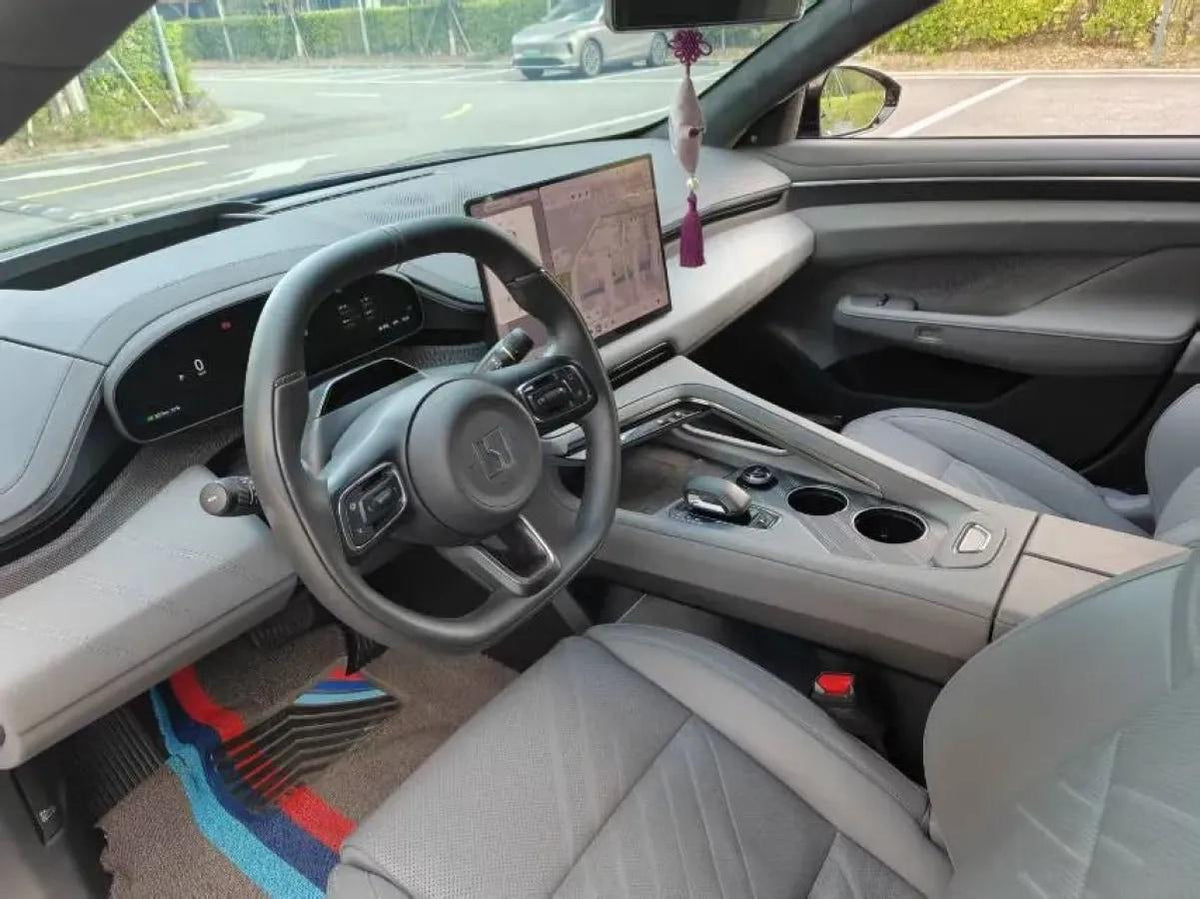 2025 Zeekr 001 BEV 100KWH 750km image 4