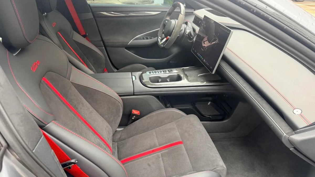2025 Xiaomi SU7 Ultra BEV 93.7KWH 630km image 4