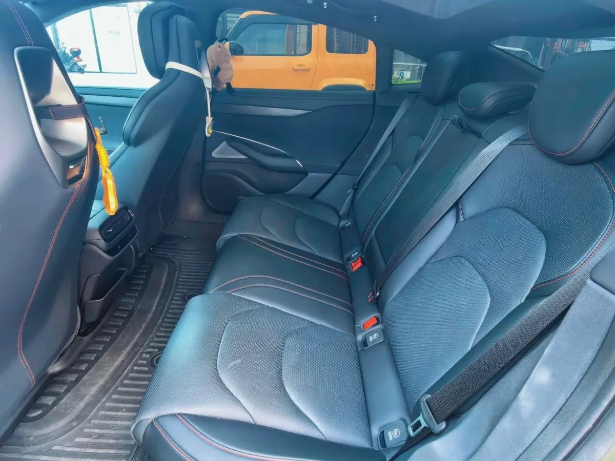 2024 Xiaomi SU7 BEV 73.6KWH 700km image 4