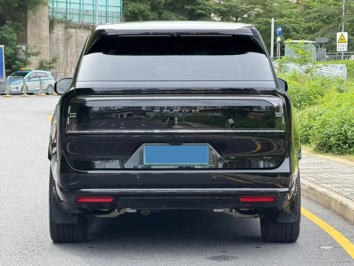 2025 Zeekr 9X 2.0T 279HP L4 1DHT PHEV image 4