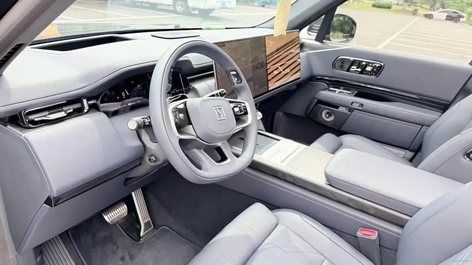 2025 Zeekr 9X 2.0T 279HP L4 1DHT PHEV image 4