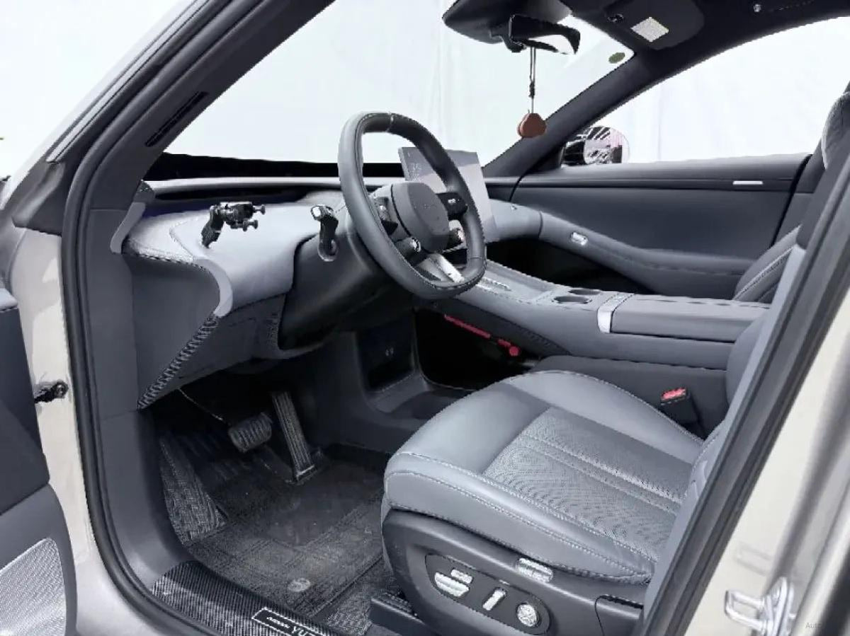 2025 Xiaomi YU7 BEV 96.3KWH 835km image 4