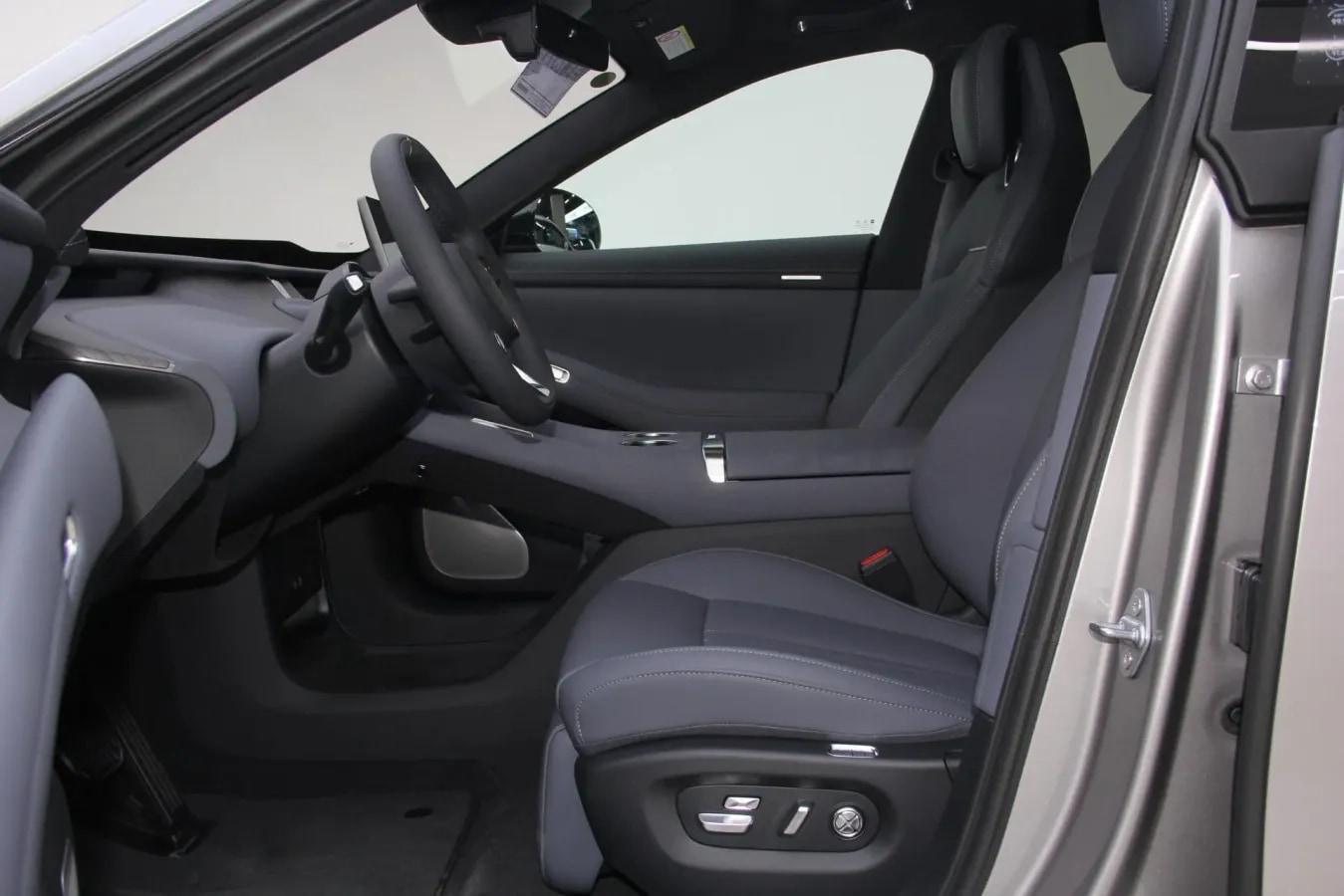 2025 Xiaomi YU7 BEV 96.3KWH image 4