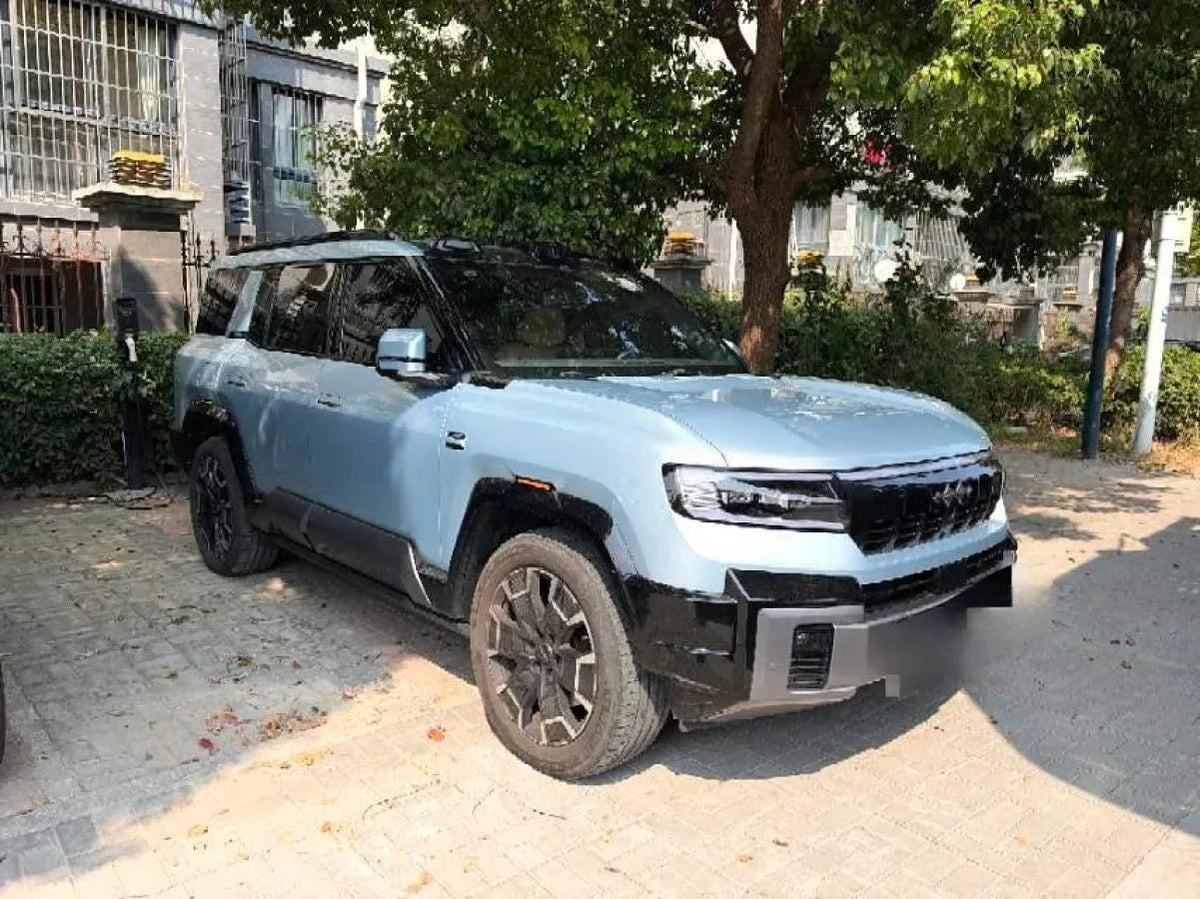 2025 Fang Cheng Bao Bao 8 2.0T 245HP L4 E-CVT PHEV 36.8KWH image 4