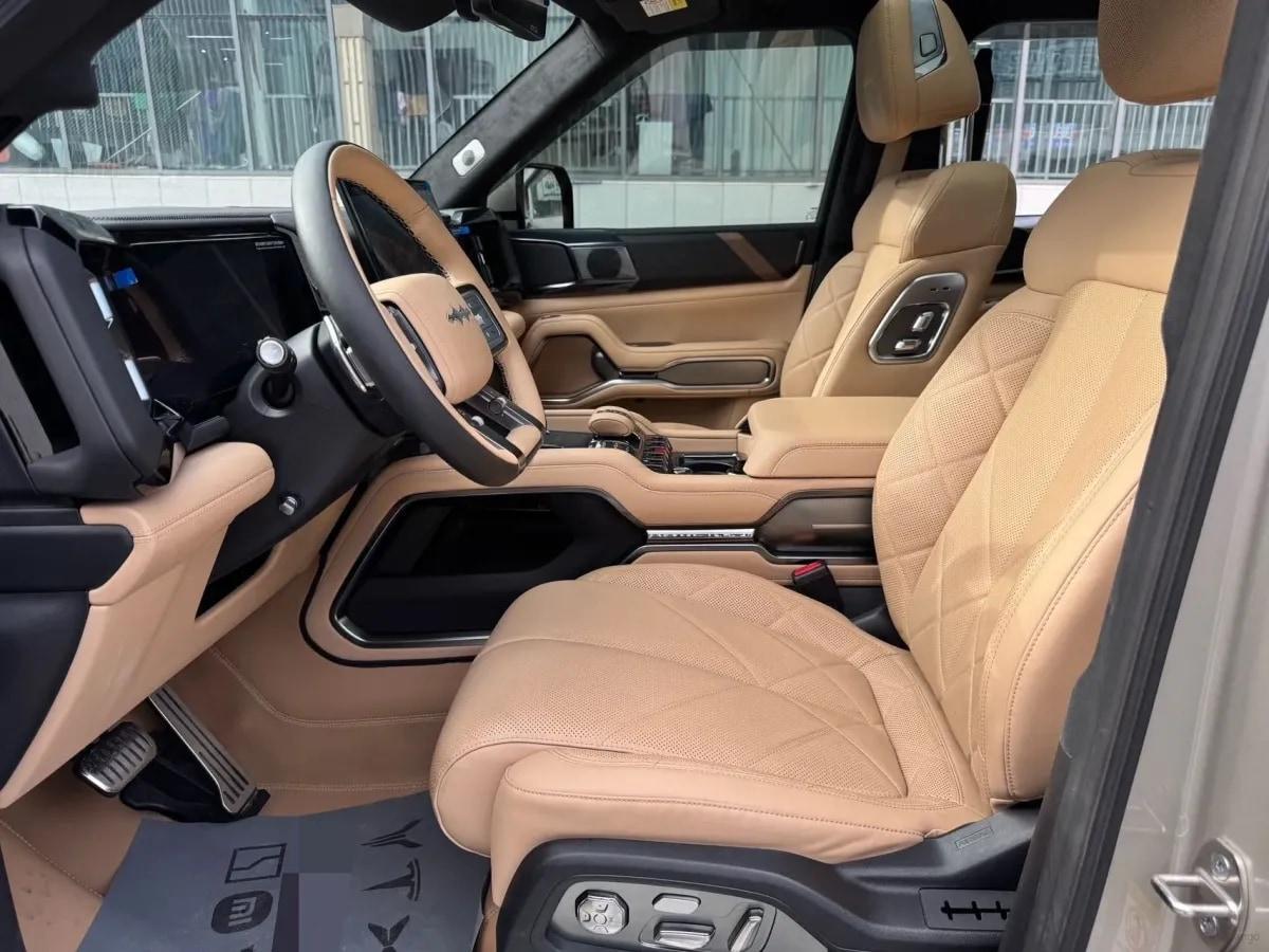 2025 Fang Cheng Bao Bao 8 2.0T 245HP L4 E-CVT PHEV 36.8KWH image 4