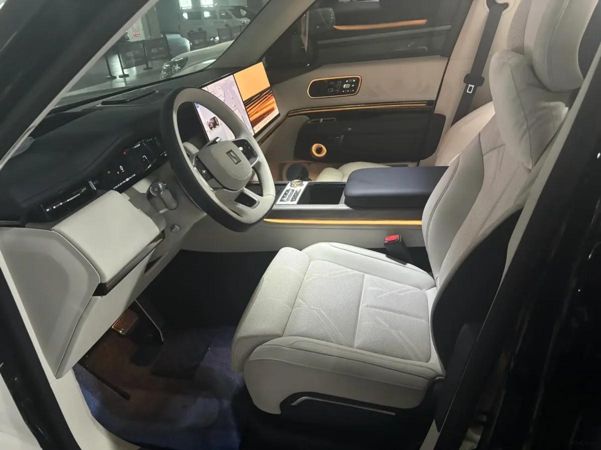 2025 Zeekr 9X 2.0T 279HP L4 1DHT PHEV image 4
