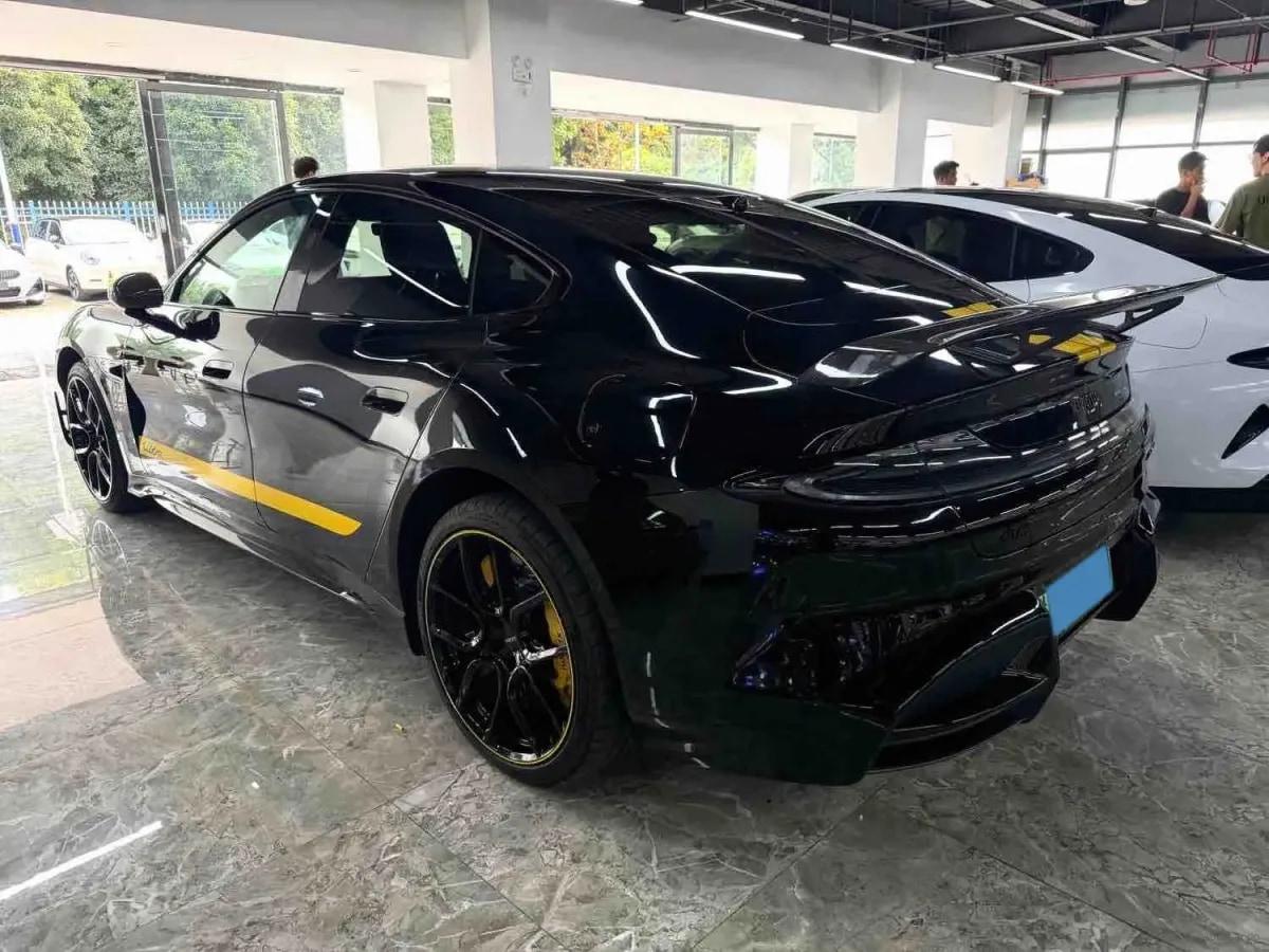 2025 Xiaomi SU7 Ultra BEV 93.7KWH 630km image 4