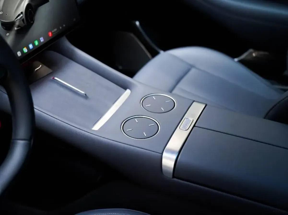 2025 Xiaomi YU7 BEV 101.7KWH 760km image 4