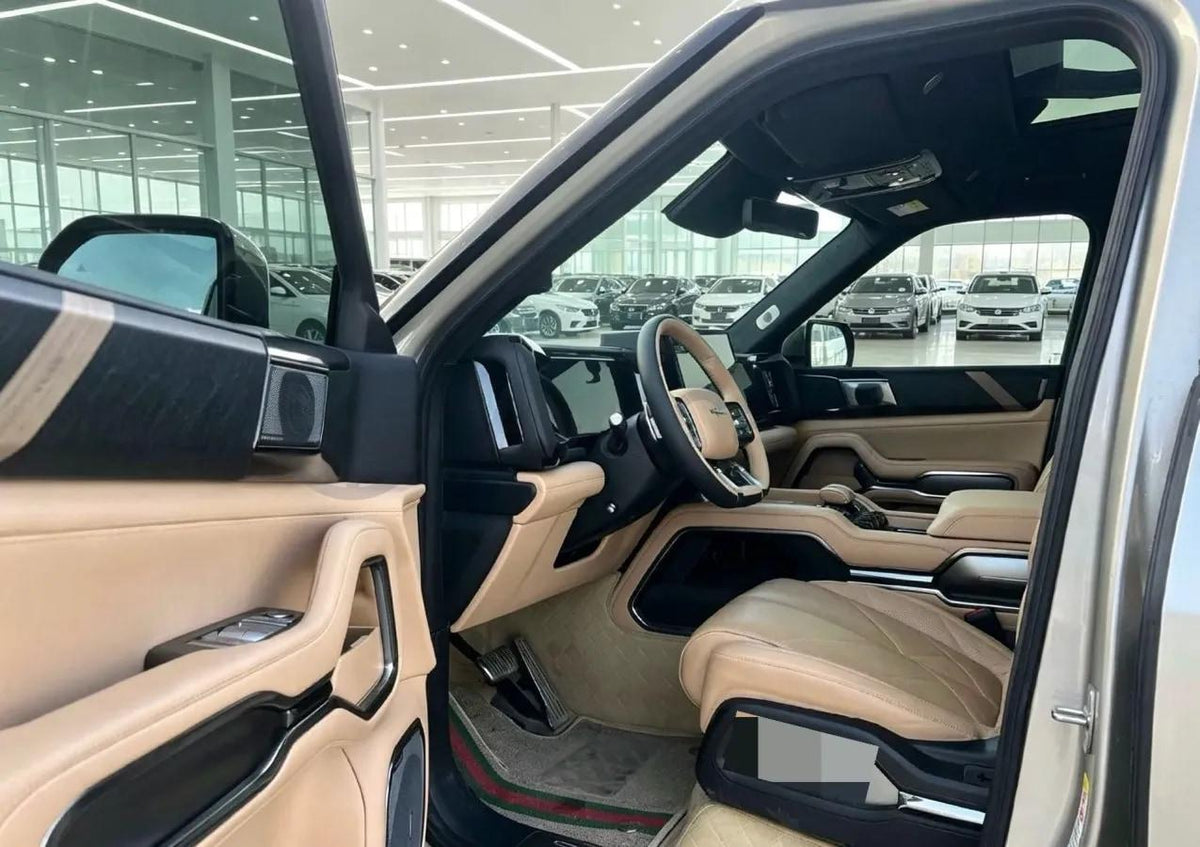 2025 Fang Cheng Bao Bao 8 2.0T 245HP L4 E-CVT PHEV 36.8KWH image 4
