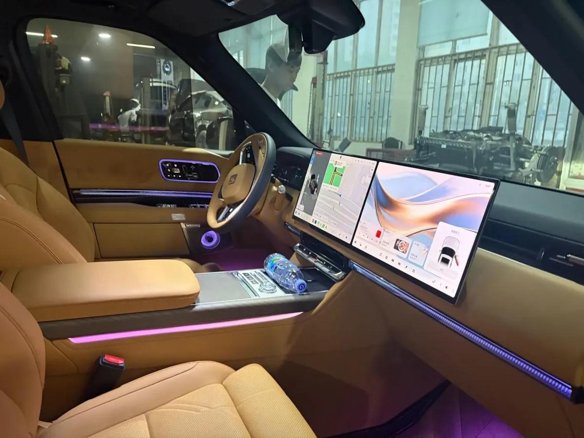 2025 Zeekr 9X 2.0T 279HP L4 1DHT PHEV image 4