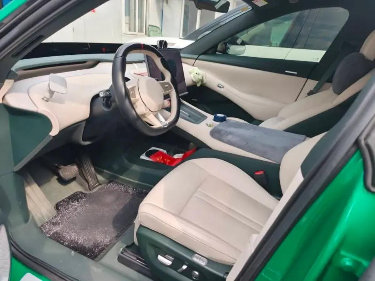 2025 Xiaomi YU7 BEV 96.3KWH 835km image 4