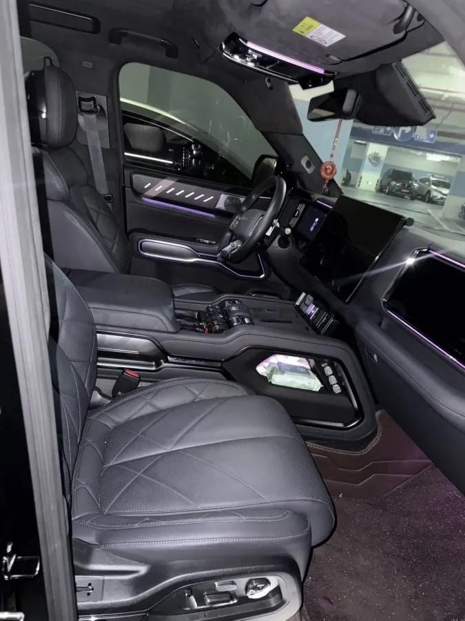 2025 Fang Cheng Bao Bao 8 2.0T 245HP L4 E-CVT PHEV 36.8KWH image 4