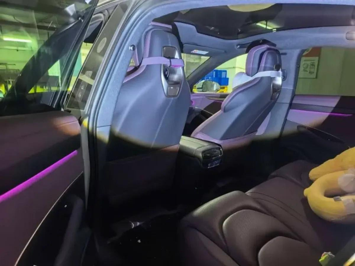 2024 Xiaomi SU7 BEV 73.6KWH 700km image 4