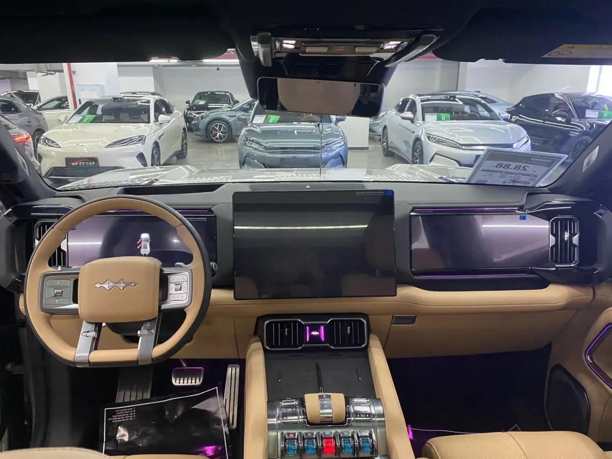2025 Fang Cheng Bao Bao 8 2.0T 245HP L4 E-CVT PHEV 36.8KWH image 4