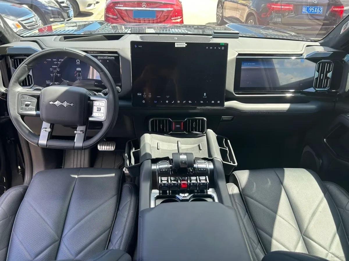 2025 FangChengBao Bao 8 2.0T 245HP L4 E-CVT PHEV 36.8KWH image 4