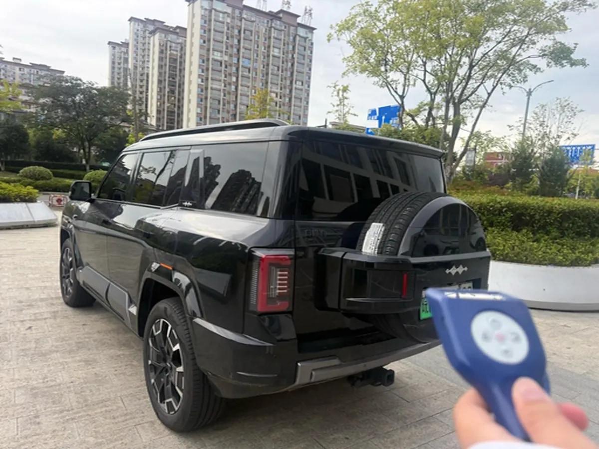 2025 FangChengBao Bao 8 2.0T 245HP L4 E-CVT PHEV 36.8KWH image 4