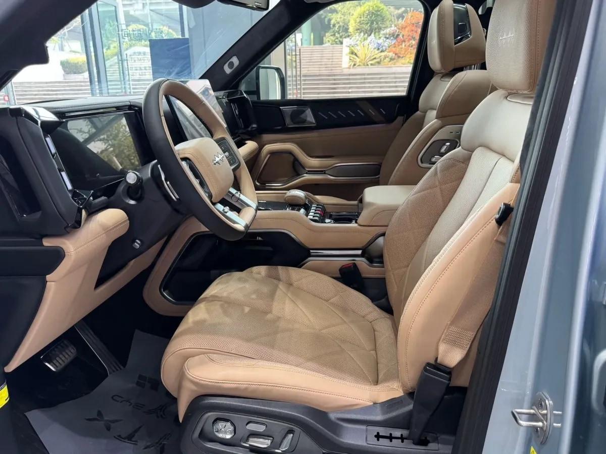 2025 Fang Cheng Bao Bao 8 2.0T 245HP L4 E-CVT PHEV 36.8KWH image 4