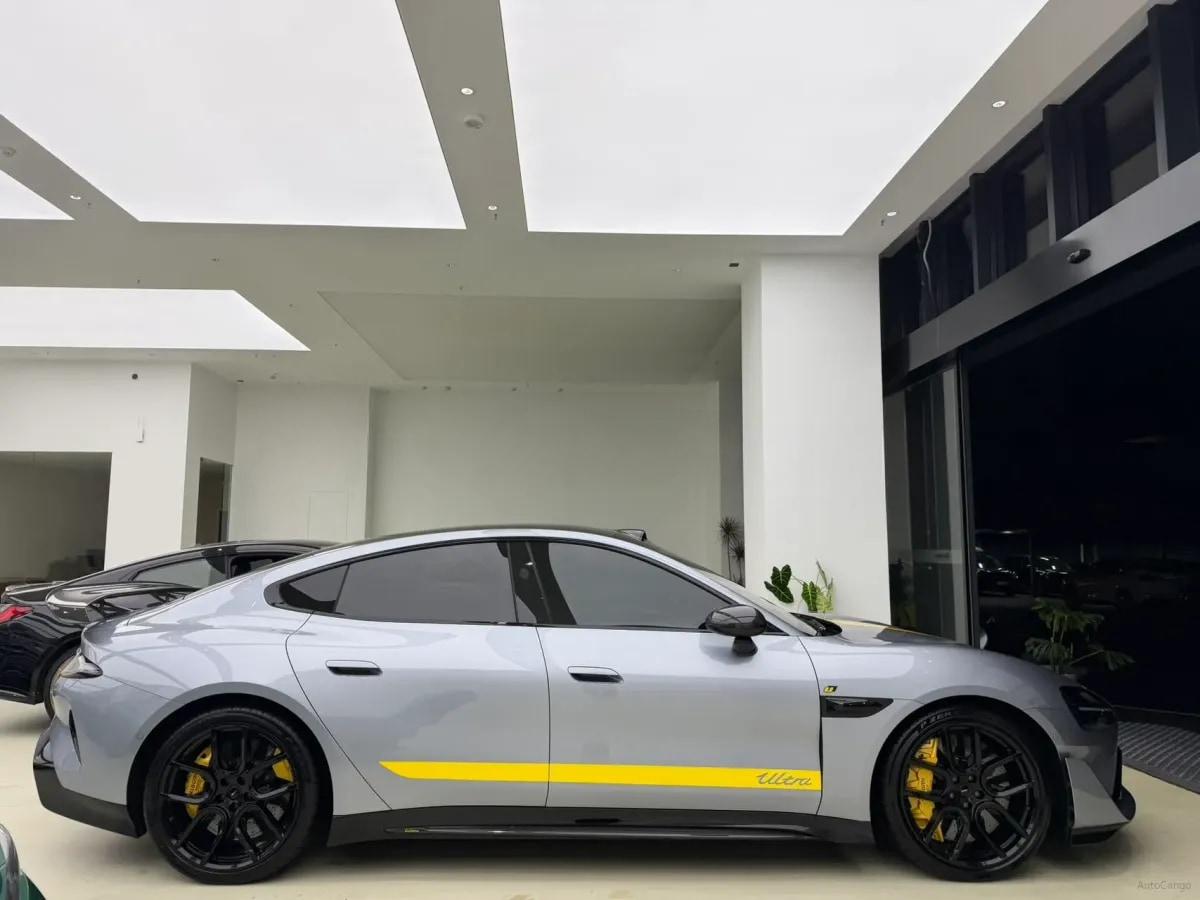 2025 Xiaomi SU7 Ultra BEV 93.7KWH 630km image 4