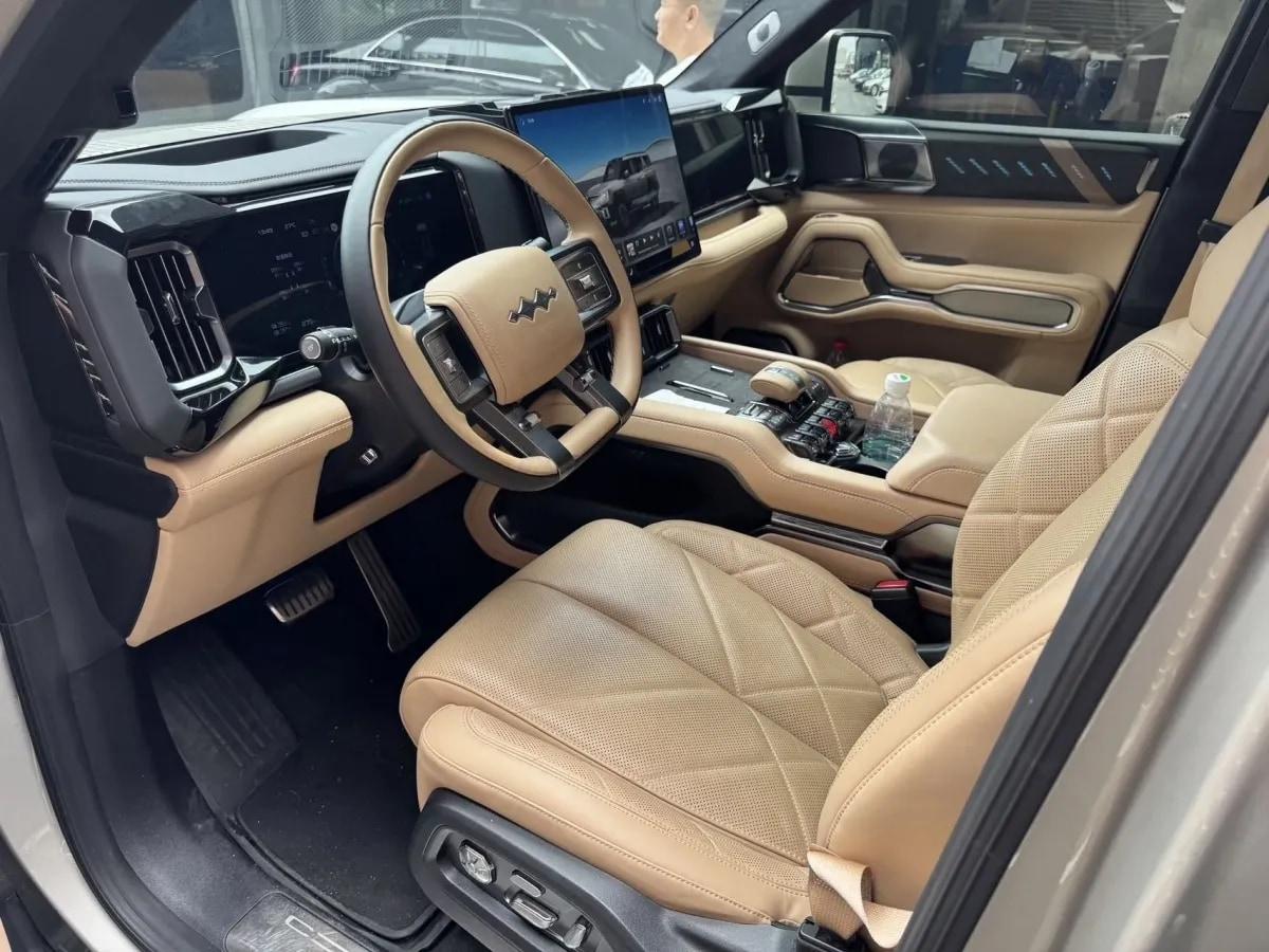 2025 FangChengBao Bao 8 2.0T 245HP L4 E-CVT PHEV 36.8KWH image 4