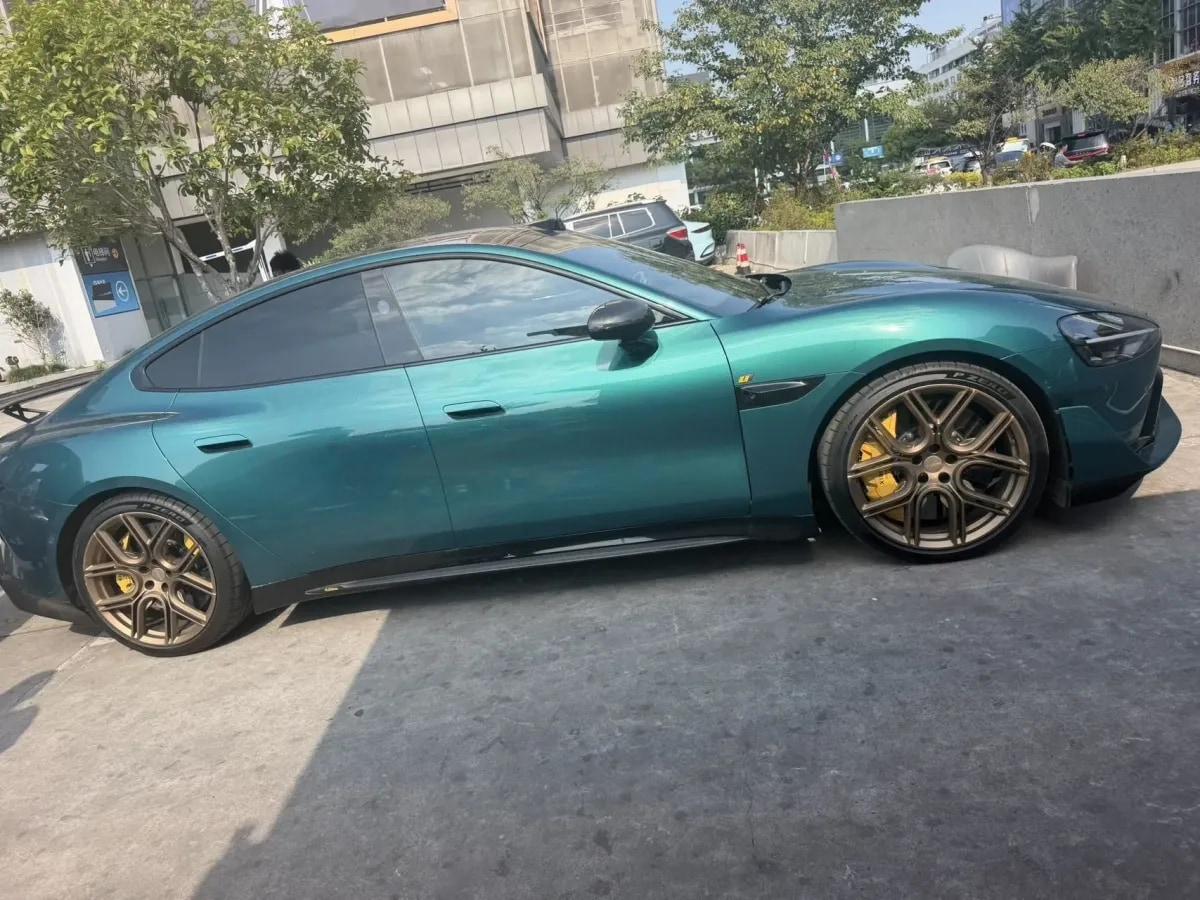 2025 Xiaomi SU7 Ultra BEV 93.7KWH 630km image 4