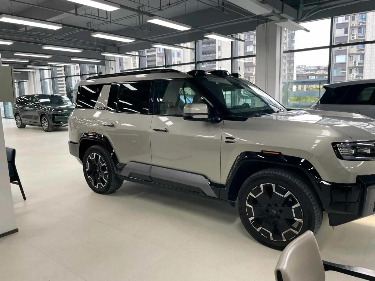 2025 FangChengBao Bao 8 2.0T 245HP L4 E-CVT PHEV 36.8KWH image 4