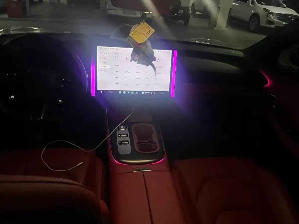 2024 Xiaomi SU7 BEV 73.6KWH 700km image 4