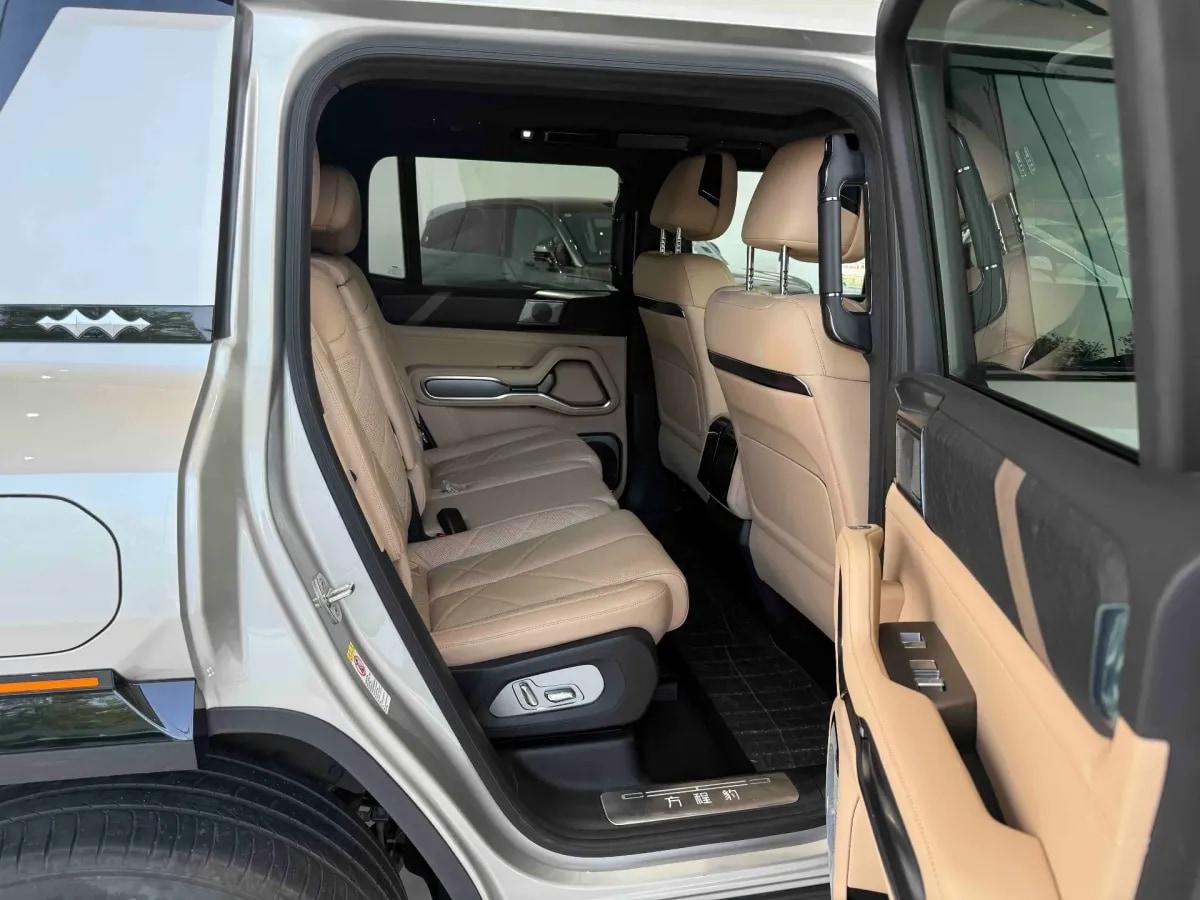 2025 Fang Cheng Bao Bao 8 2.0T 245HP L4 E-CVT PHEV 36.8KWH image 4