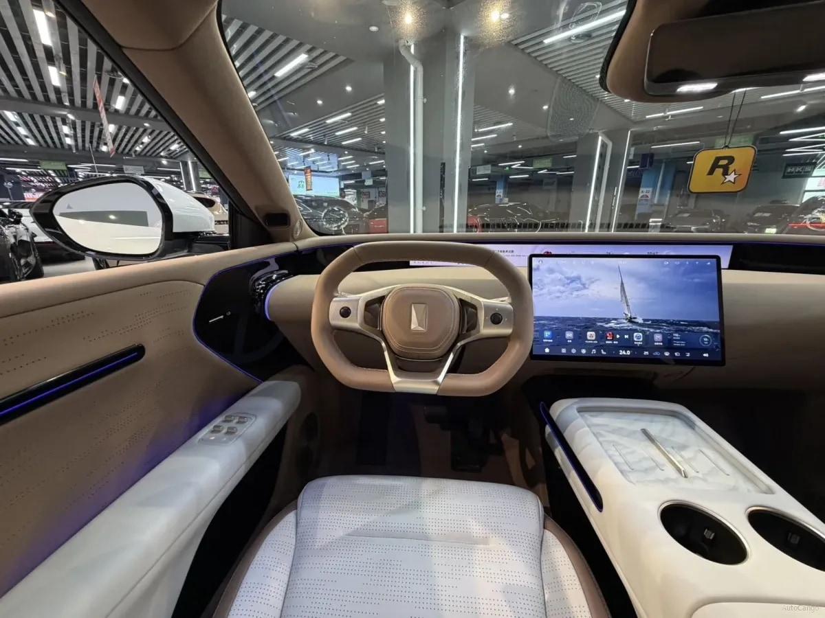 2024 Avatr 07 1.5T 156HP L4 REEV 39.05KWH 230km image 4