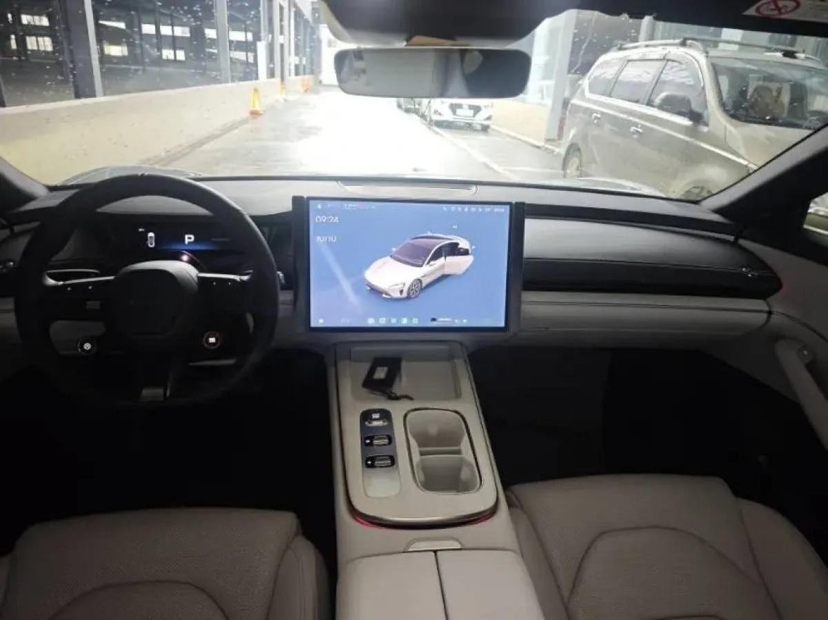 2024 Xiaomi SU7 BEV 73.6KWH 700km image 4