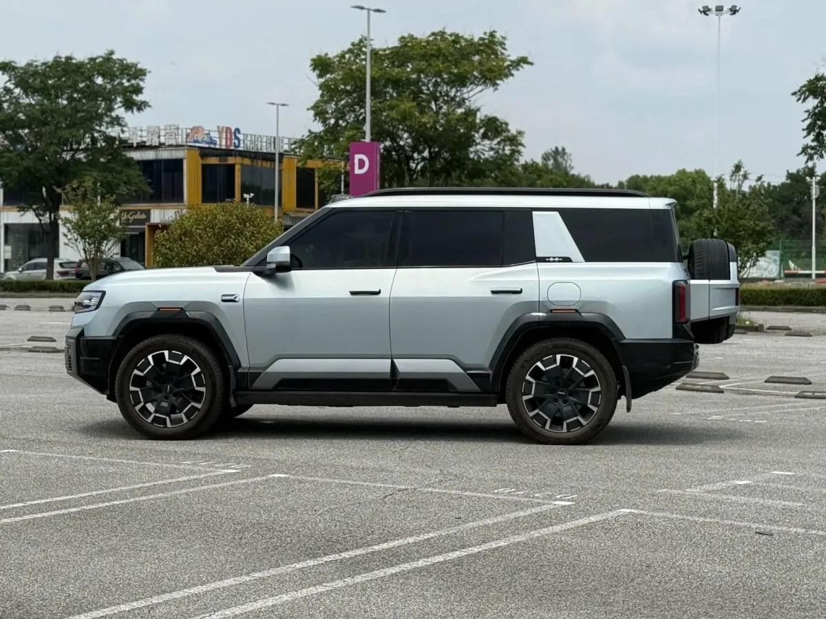 2025 FangChengBao Bao 8 2.0T 245HP L4 E-CVT PHEV 36.8KWH image 4