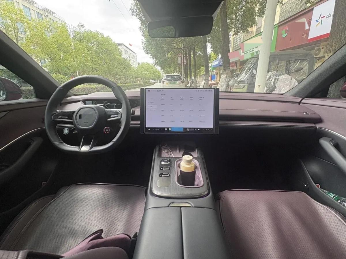 2024 Xiaomi SU7 BEV 73.6KWH image 4