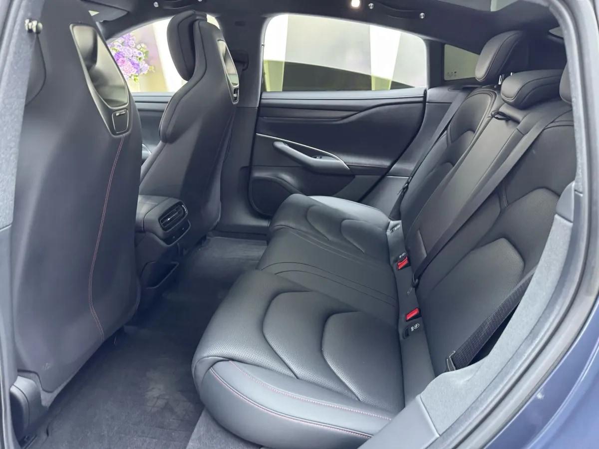 2024 Xiaomi SU7 BEV 94.3KWH 830km image 4