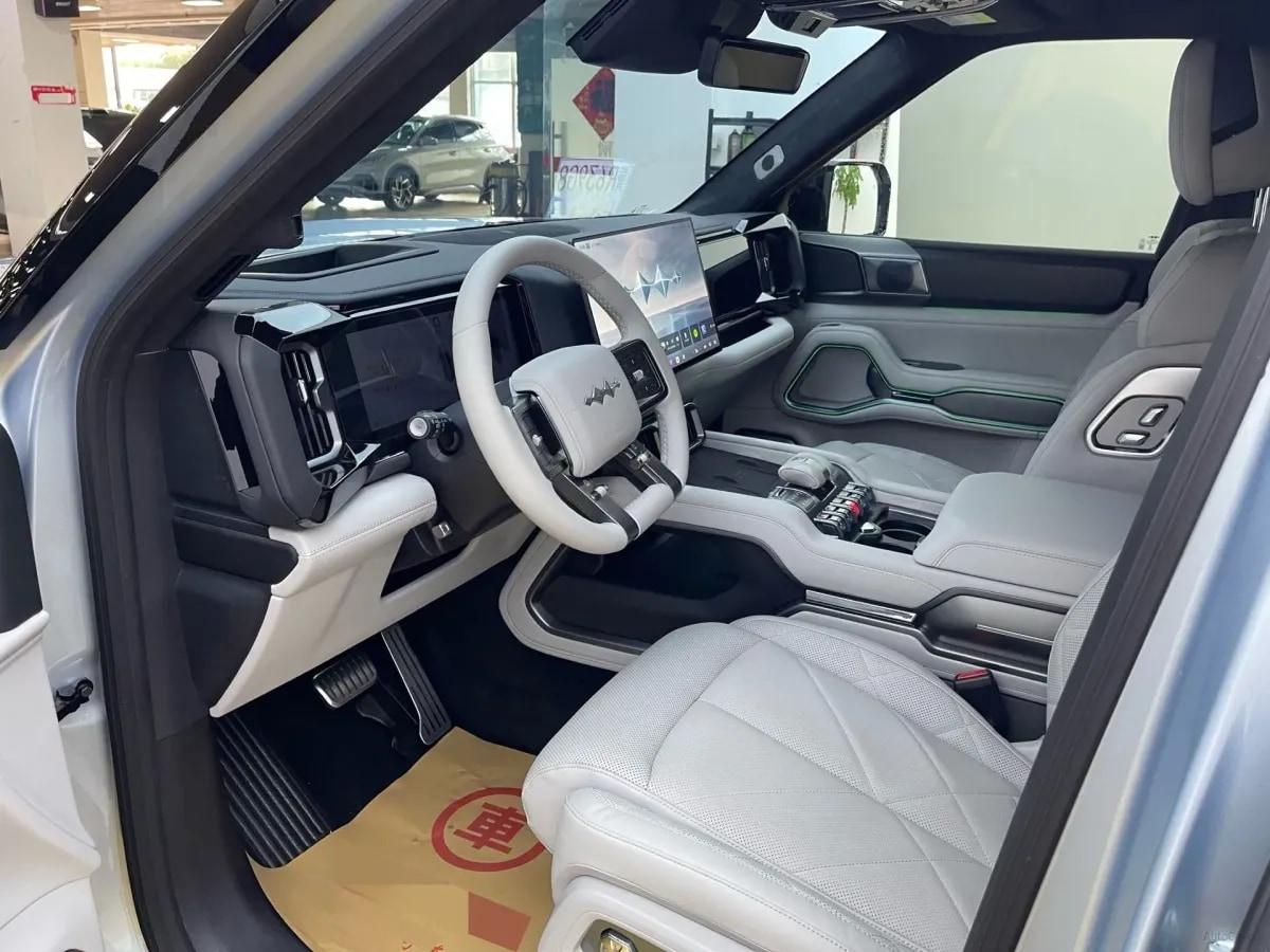2026 Fang Cheng Bao Bao 8 2.0T 245HP L4 E-CVT PHEV 46.7KWH image 4
