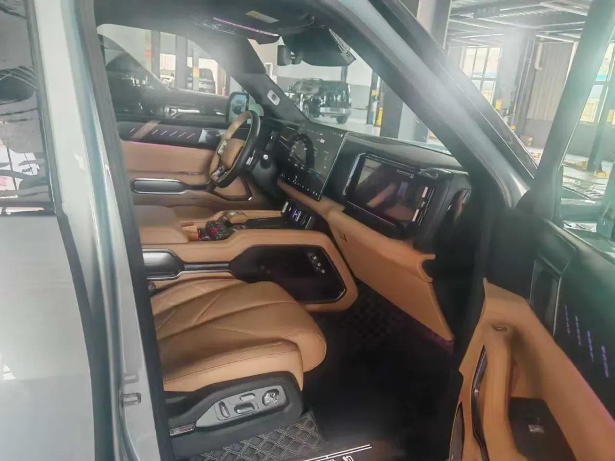 2025 FangChengBao Bao 8 2.0T 245HP L4 E-CVT PHEV 36.8KWH image 4