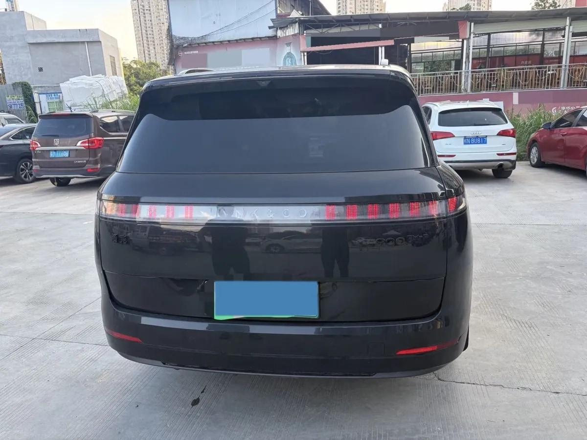 2025 LYNK&CO 900 2.0T 254HP L4 3DHT PHEV 52.38KWH 280km image 4
