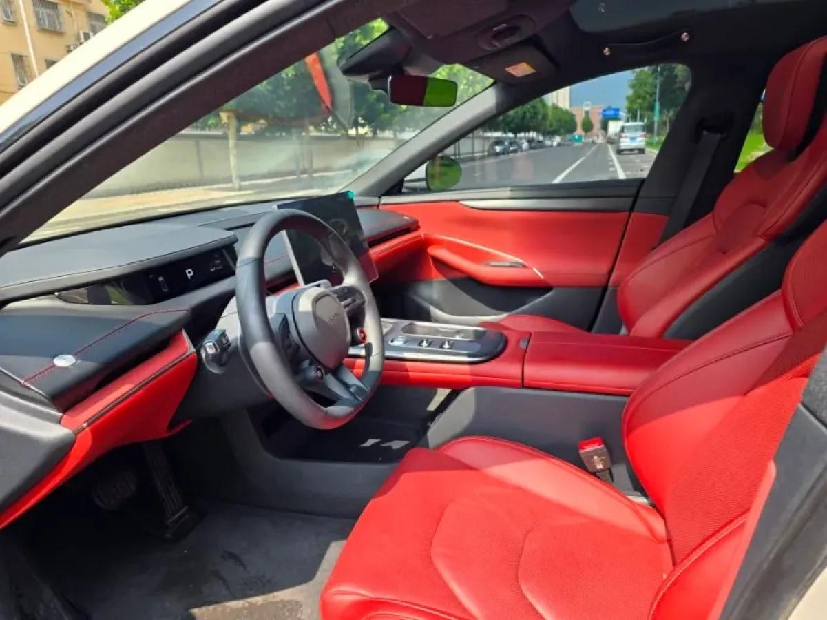 2024 Xiaomi SU7 BEV 73.6KWH image 4