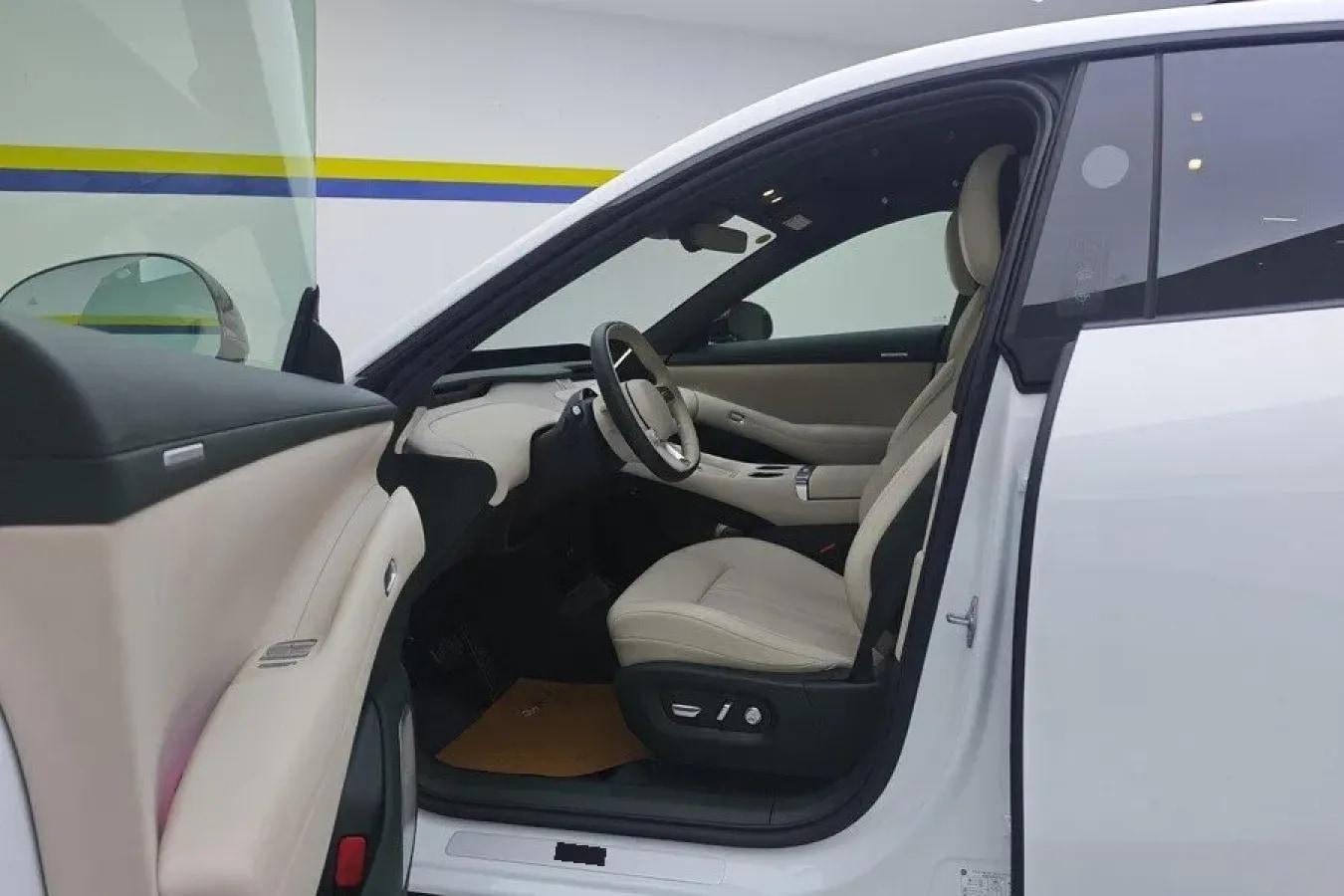2025 Xiaomi YU7 BEV 96.3KWH image 4
