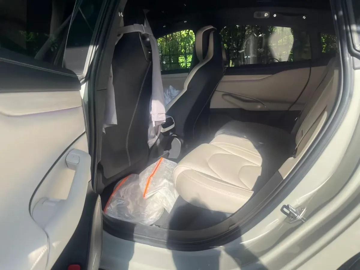 2024 Xiaomi SU7 BEV 73.6KWH 700km image 4