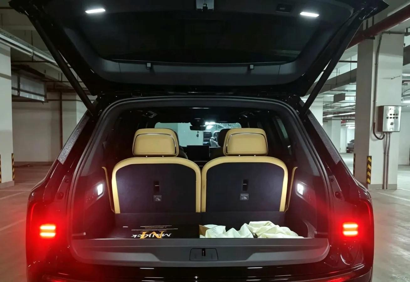 2025 Zeekr 9X 2.0T 279HP L4 1DHT PHEV image 4