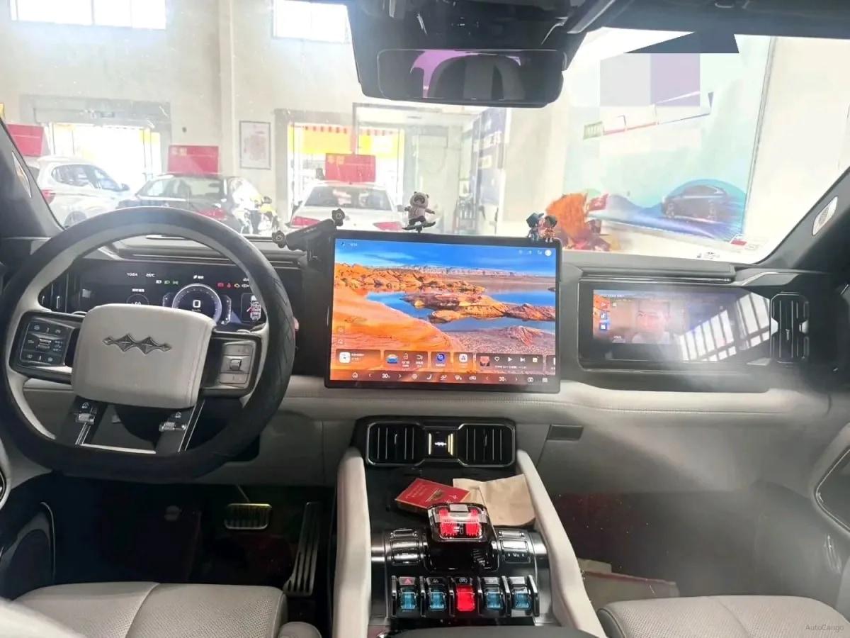 2025 FangChengBao Bao 8 2.0T 245HP L4 E-CVT PHEV 36.8KWH image 4