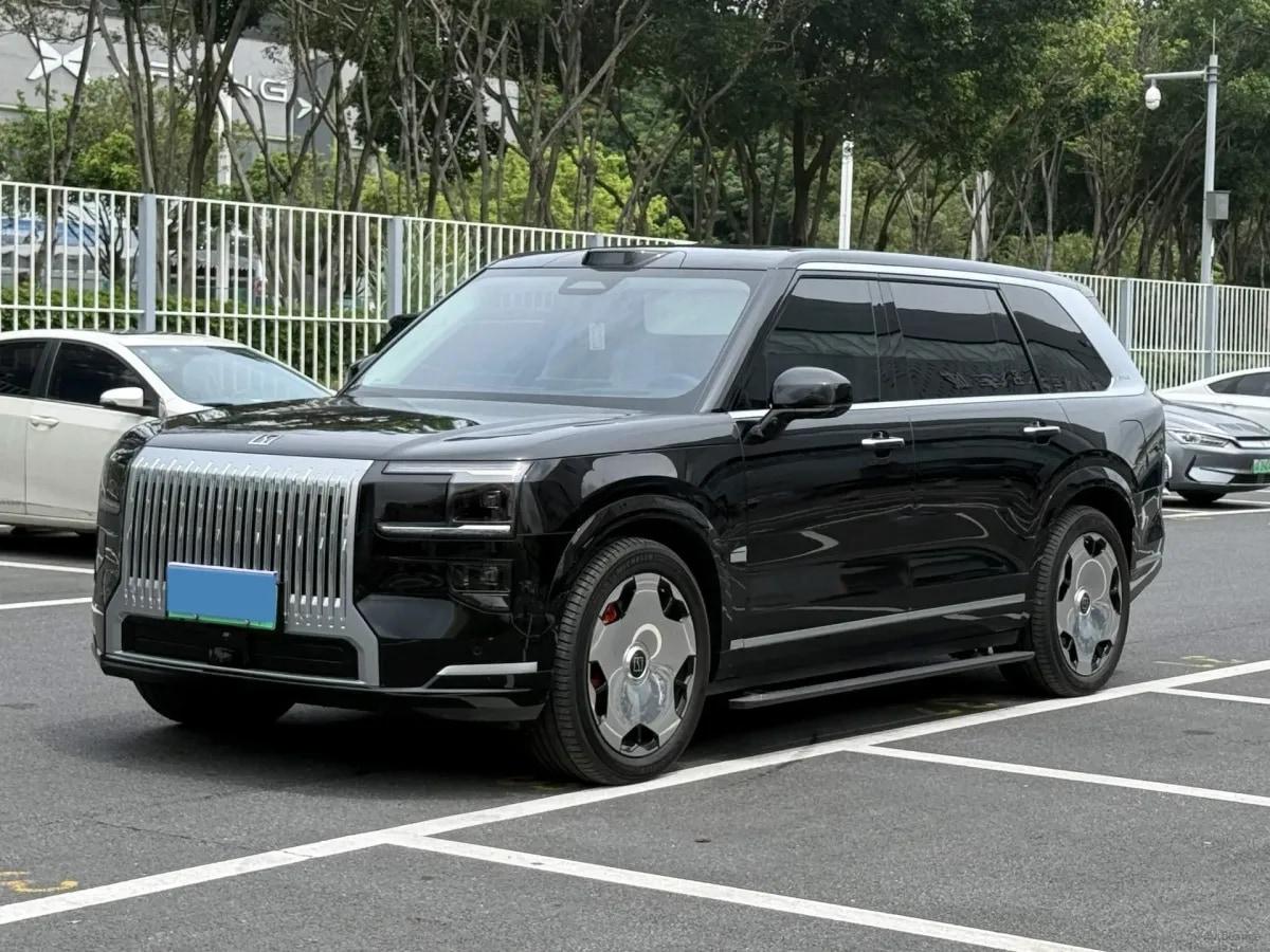 2025 Zeekr 9X 2.0T 279HP L4 1DHT PHEV image 4