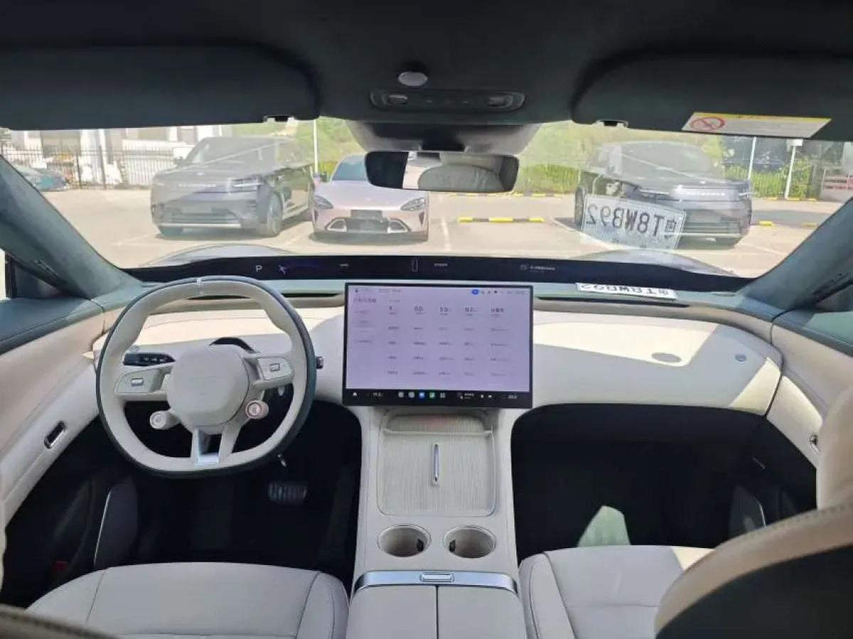 2025 Xiaomi YU7 BEV 101.7KWH 760km image 4