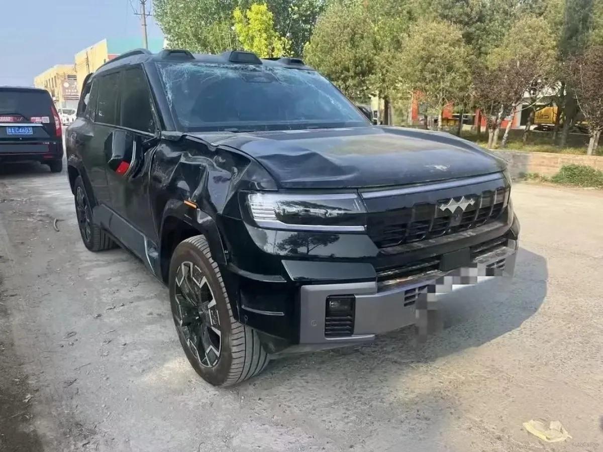 2025 FangChengBao Bao 8 2.0T 245HP L4 E-CVT PHEV 36.8KWH image 4