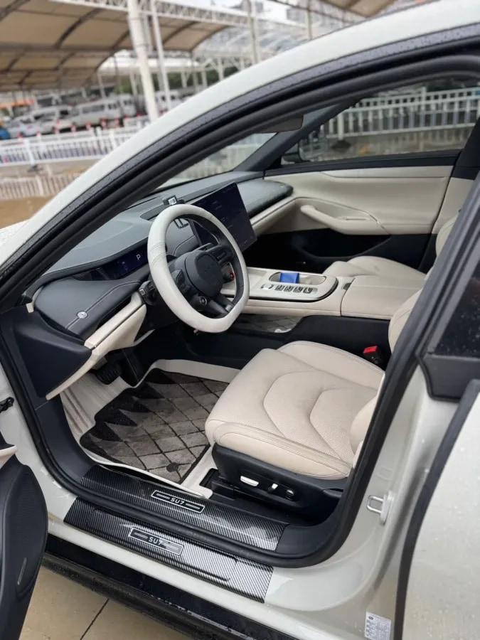 2024 Xiaomi SU7 BEV 94.3KWH image 4