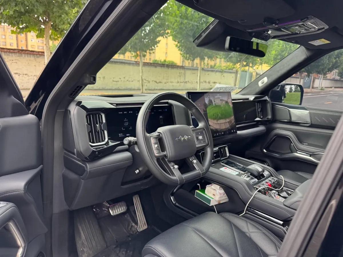2025 FangChengBao Bao 8 2.0T 245HP L4 E-CVT PHEV 36.8KWH image 4