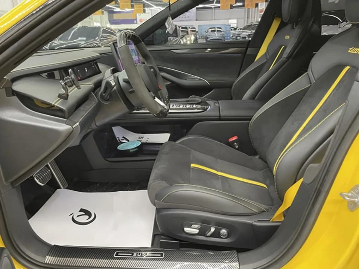 2025 Xiaomi SU7 Ultra BEV 93.7KWH 630km image 4