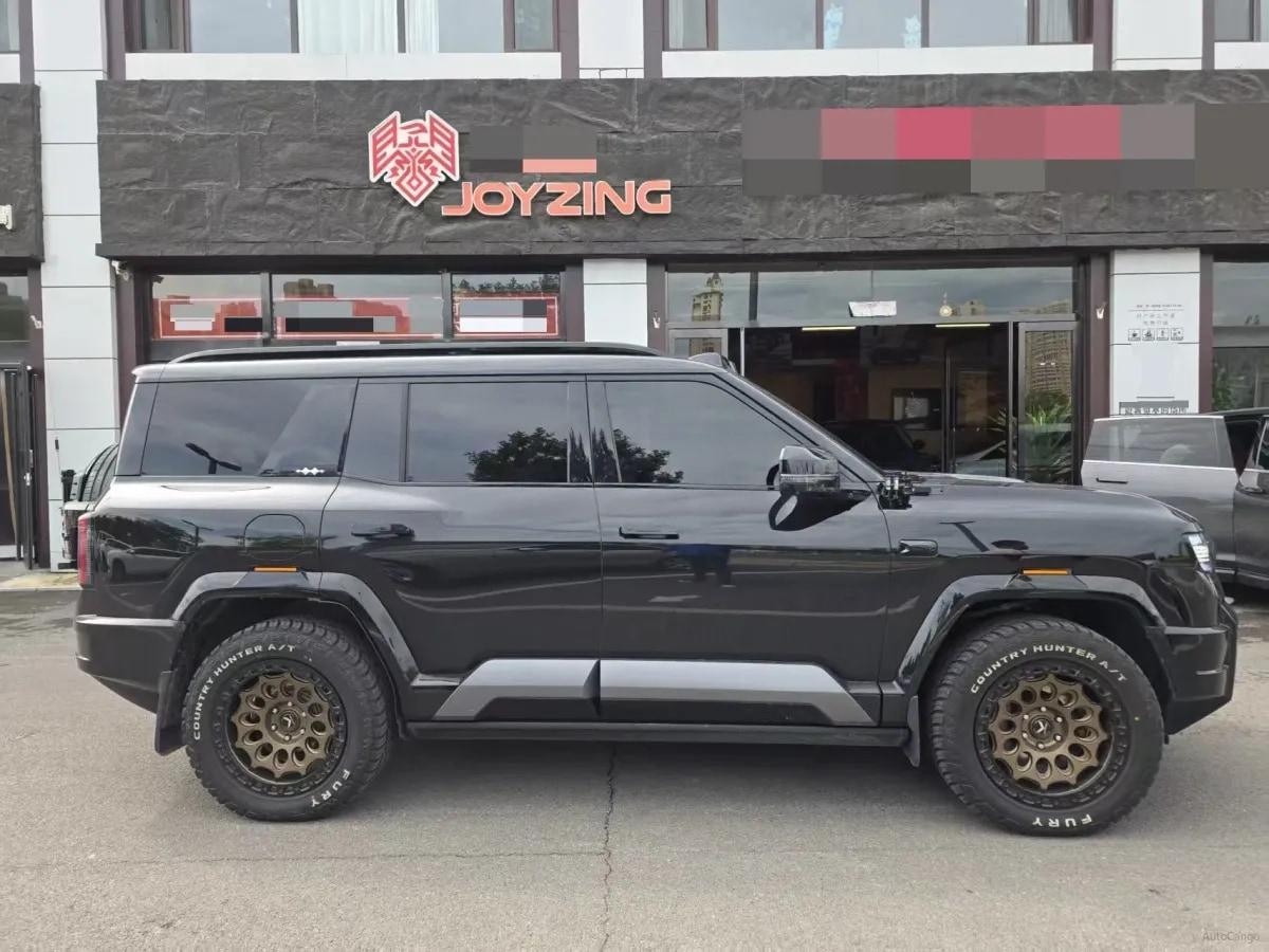 2025 FangChengBao Bao 8 2.0T 245HP L4 E-CVT PHEV 36.8KWH image 4