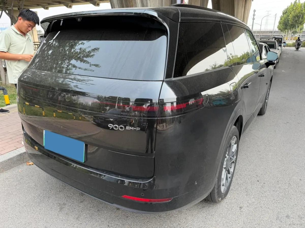 2025 LYNK&CO 900 1.5T 190HP L4 3DHT PHEV 44.85KWH 220km image 4